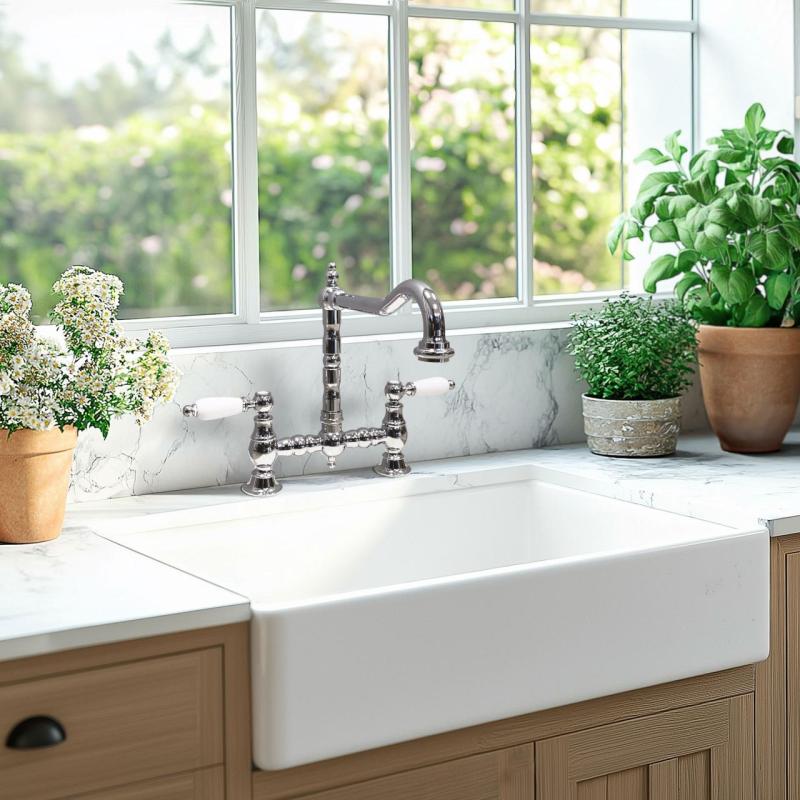 PB Nostalgisk Brokøkkenarmatur Krom vinkeludløb med hvide håndtag PBN.CHR.H.WH