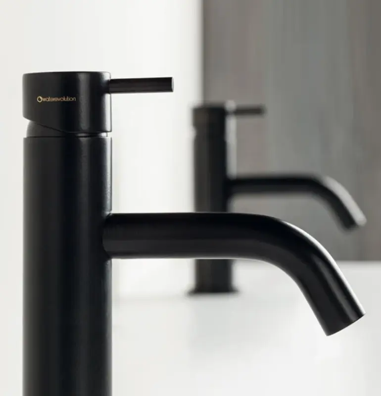 Waterevolution Flow håndvaskarmatur mat sort T110PR