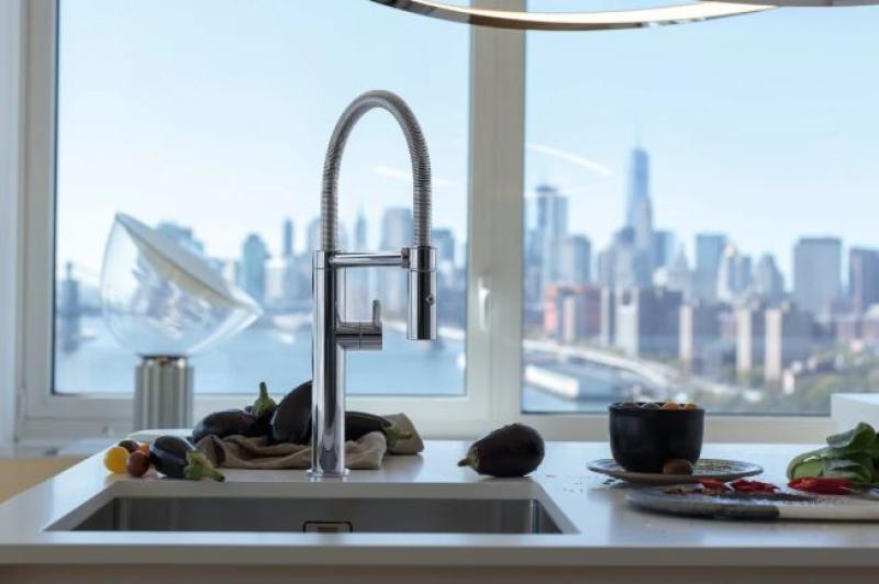 Franke Pescara Semi Pro L Køkkenarmatur med fleksibel tud krom 115.0393.975