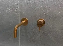 Waterevolution Flow indbygget håndvaskarmatur PVD Børstet Kobber med tud 21cm T116CPE-21
