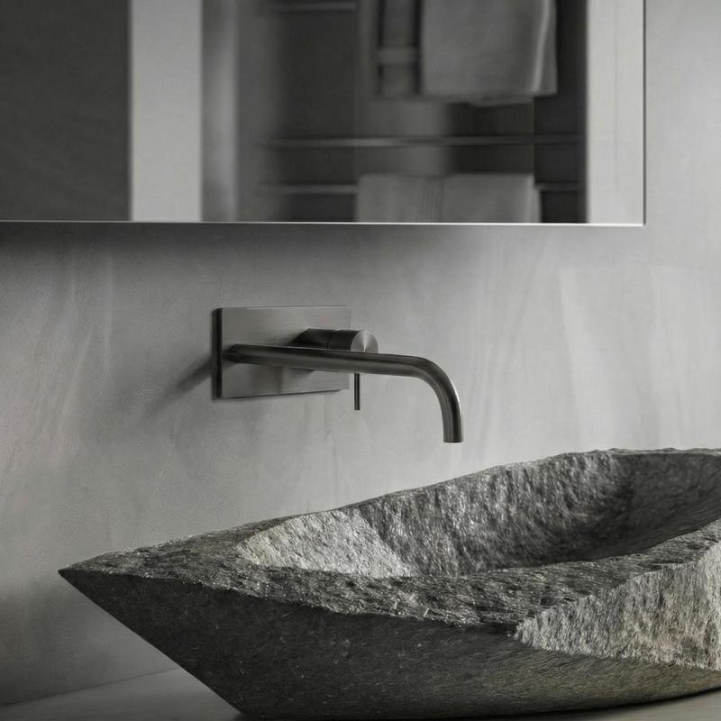 Waterevolution Flow indbygget håndvaskarmatur med dækplade PVD Gun Metal med tud 25cm T1161GME-25