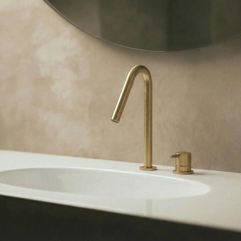 Waterevolution Flow 2-hole sink faucet Brushed Brass with small V 127mm spout T1121VLE