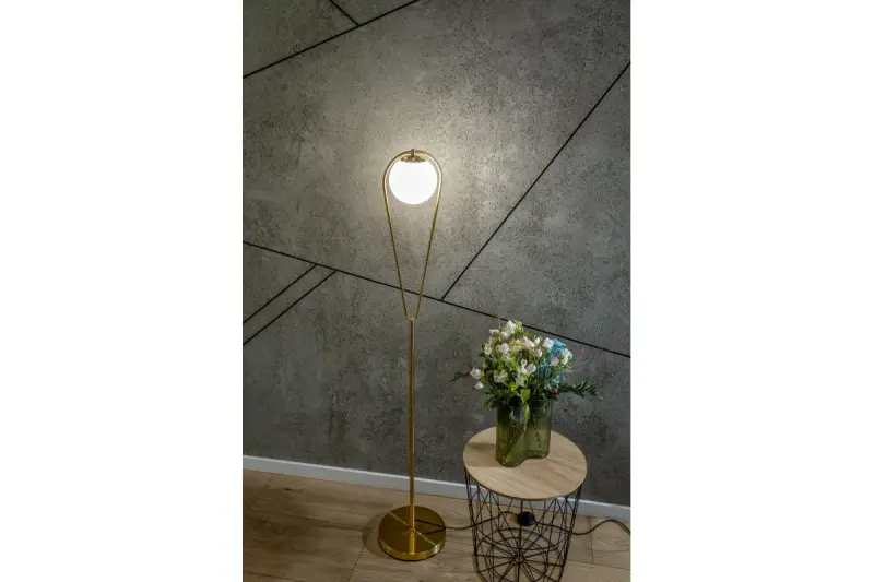 Decor Ciklop messing gulvlampe med dråbeudseende 9737