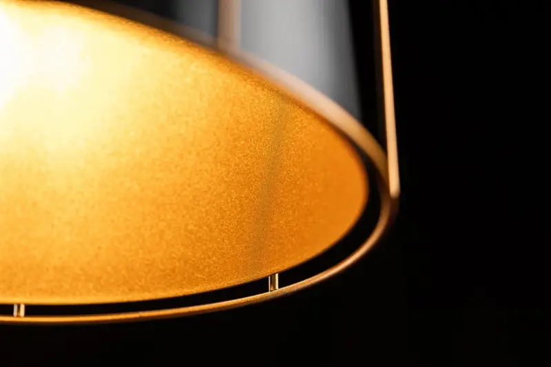 Dekor Goa sort hængelampe med dekorativ gylden ramme 3512