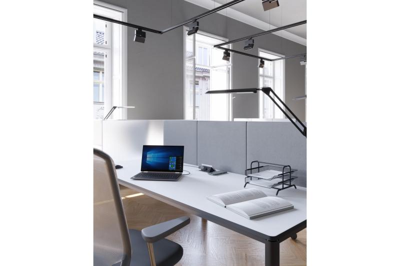 AVARO PLUS træk-ud strømstik 1208958671