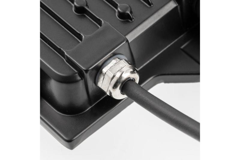 G-TECH LED projektør med bevægelsessensor, 20W, 2000lm, AC220-240V, 50/60 Hz, PF>0,9, RA>80, IP65, 120°, 6000K, sort 1208959175