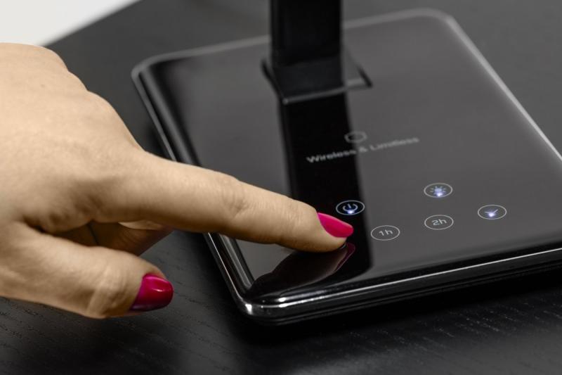 Dekor Bordlampe Tritton 6W 340lm AC220-240V 4-CCT Trådløs Opladning USB PF>0,5 RA>80 sort 1208962518