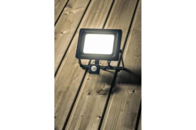 LED projektør iNEXT med bevægelsessensor 50W 4000lm, PF>0,9, RA>80, IP65, 120°, 6400K, sort krop 1208962862