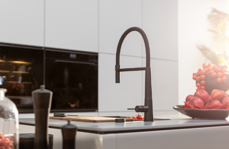 Franke Icon Etgrebs Køkkenarmatur med Fleksibel Håndbruser, Sort 115.0690.598