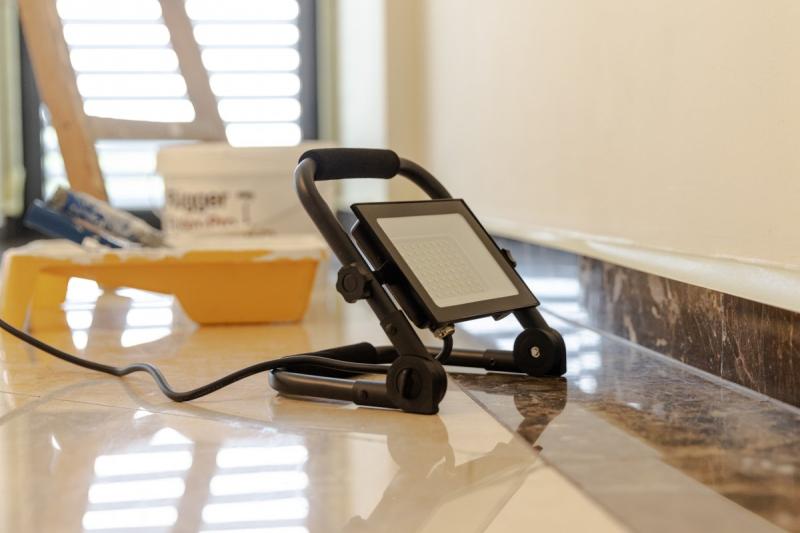 NELI Bærbar Spotlight, LED, 30W, 2700lm, 6400K, AC220-240V, IP65, 1.5m kabel