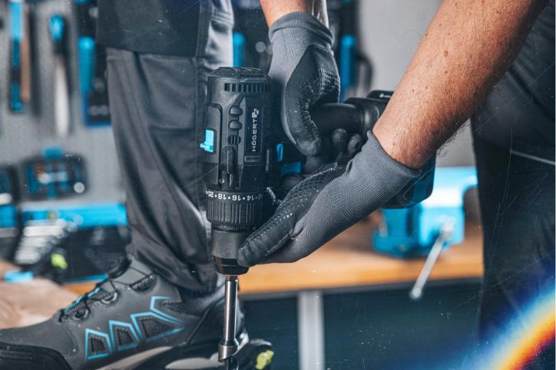 Högert Borstløs akku slagboremaskine 18V til mursten, sten, træ, metal og plast.