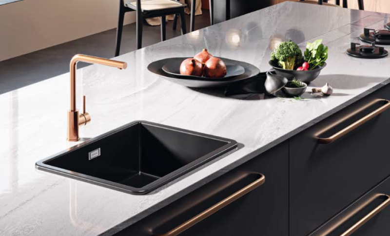 Ausmann Ceramic Ember Keramisk måtte Sort firkantet vask Overflademontering og undermontering 40 x 40 cm med rustfrit stålprop 1208970507