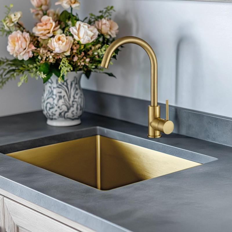 Ausmann Arvia gylden køkkenarmatur PVD Gold med drejelig tud 1208970640