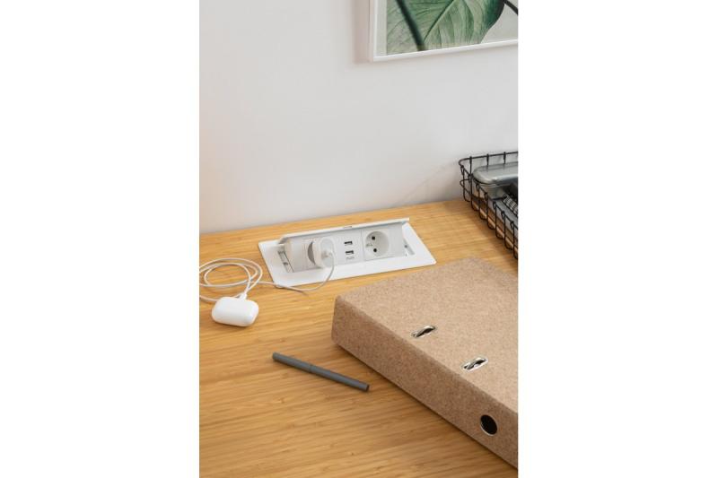 Blød udtrækkelig stikkontaktmodul.