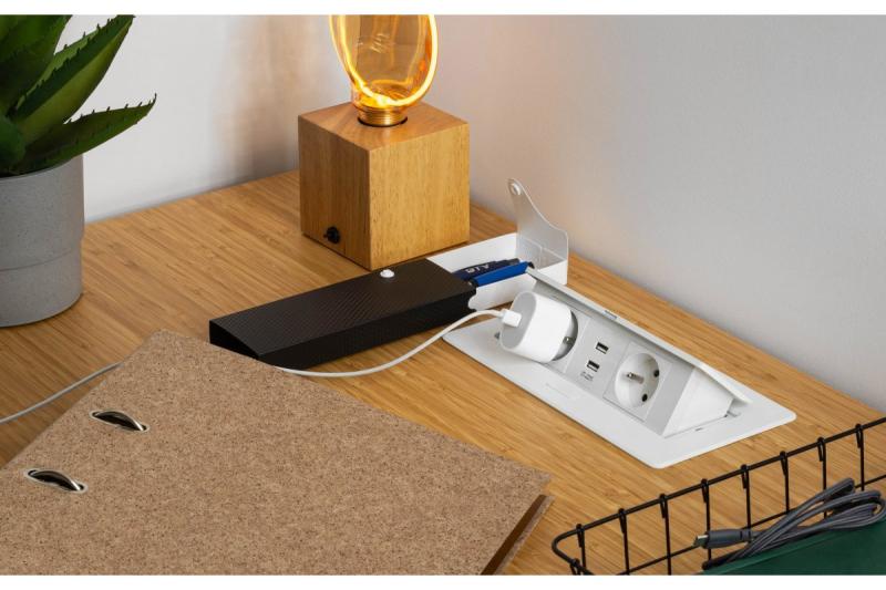 Blød udtrækkelig stikkontaktmodul.