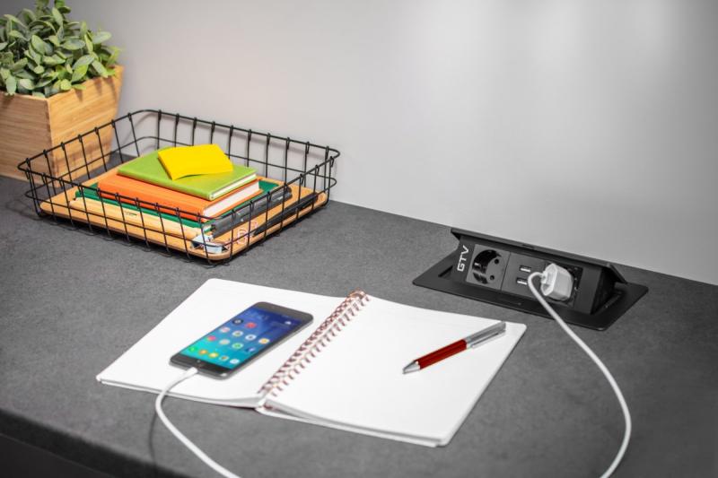 Skrivebordsforlængerkabel SOFT 2x schuko-stik, USB 2.1A, strømkabel med stik, sort