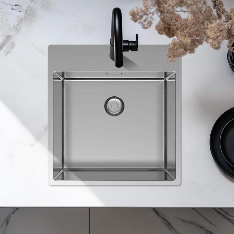 Pure.Sink Exclusivo RVS vask 49x52 cm Tapwing med hanehulbænk 10mm radius PEX4540T-02