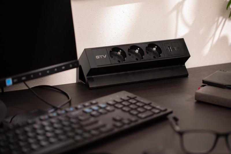 Møbelstik BASCO, 3xSCHUKO, USB A+C, kabel 1,5 m, sort