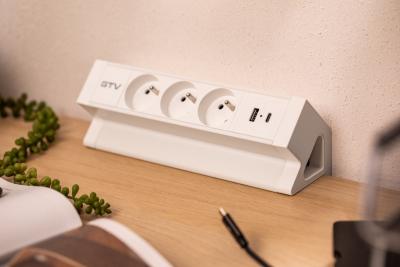 Basco møbelstik, 3 x stik med jordforbindelse, USB A+C, 1,5m kabel, hvid med montering