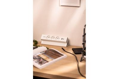 Basco møbelstik, 3 x stik med jordforbindelse, USB A+C, 1,5m kabel, hvid med montering