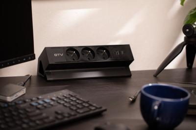 Basco møbelstik, 3 x stik med jordforbindelse, USB A+C, 1,5m kabel, sort med montering