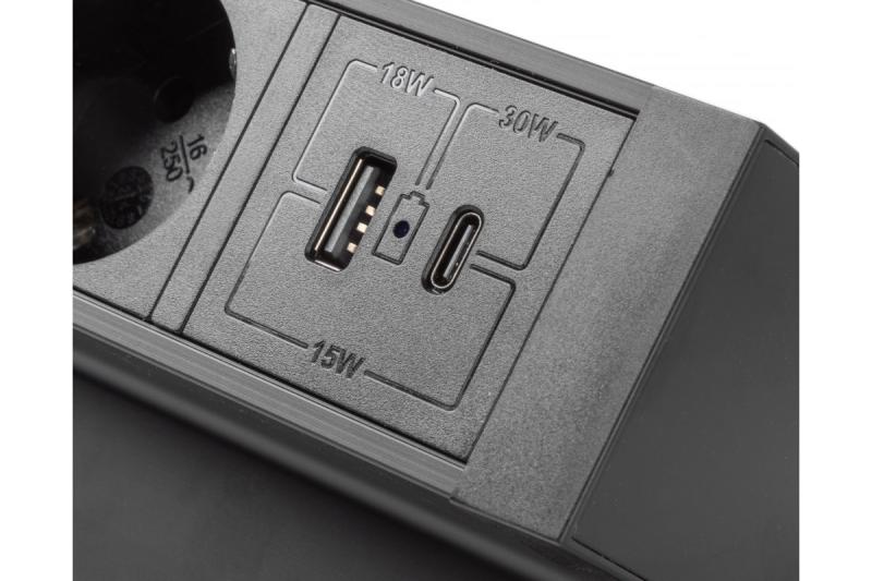 Basco møbelstik, 3 x stik med jordforbindelse, USB A+C, 1,5m kabel, sort med montering